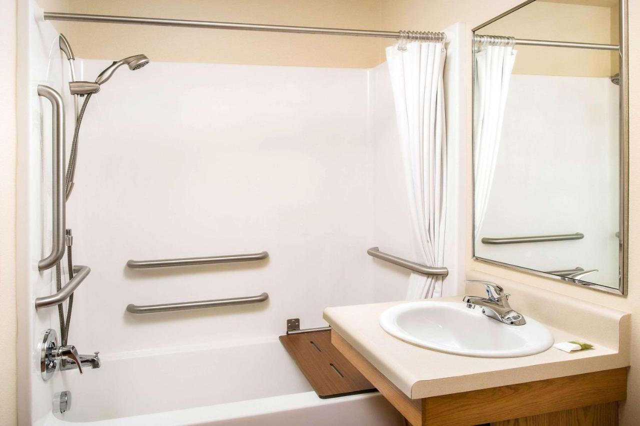 Woodspring Suites Akron 포티지 레이크 외부 사진